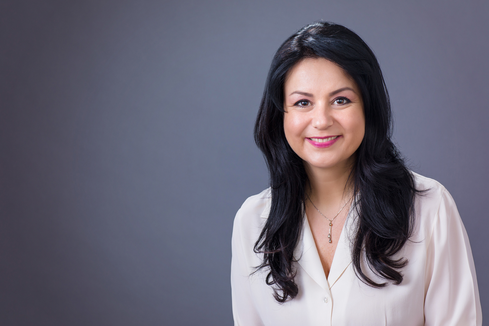 Ozana giusca branding corporate cristina adam 0510